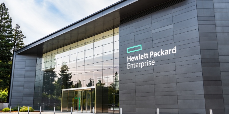 HPE Logo on Campus Building